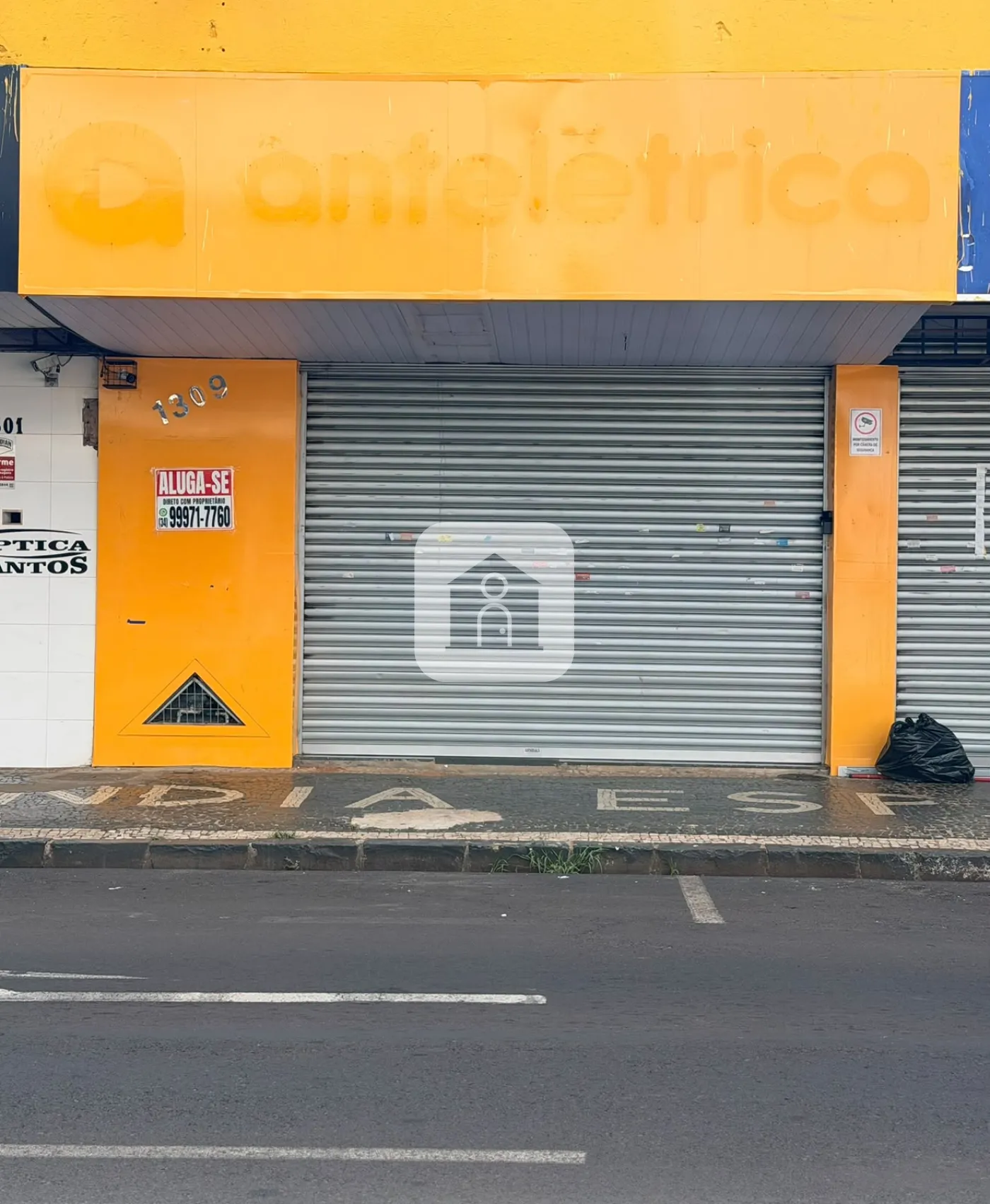 Alugar Comercial / Loja em Uberl&acirc;ndia R$ 2.600,00 - Foto 1