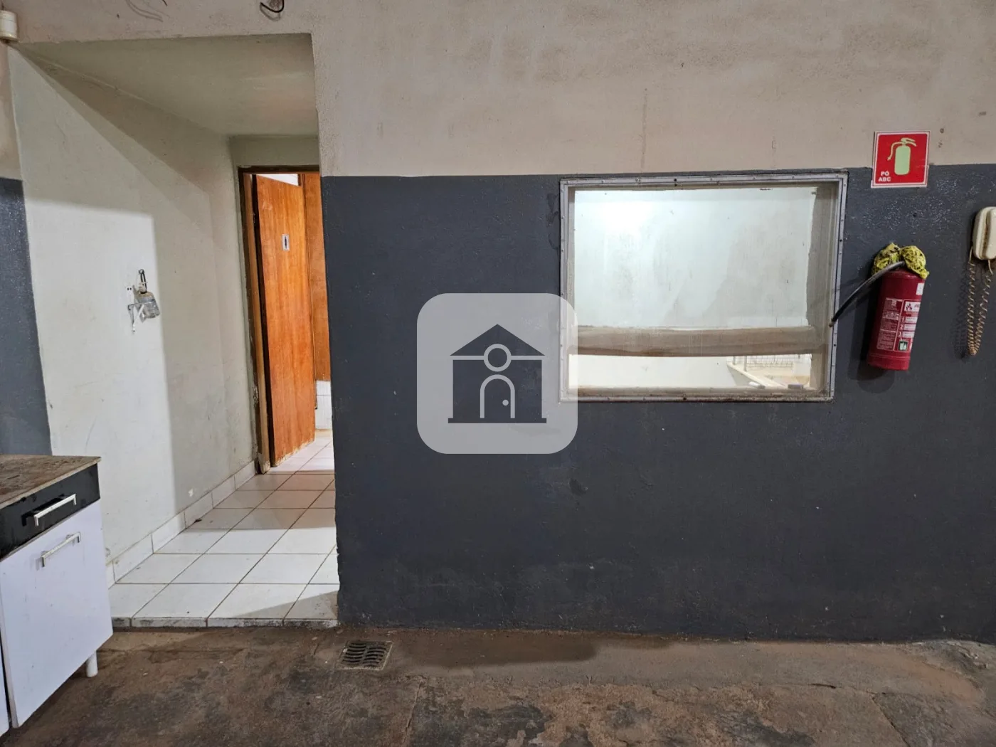 Alugar Comercial / Galp&atilde;o em Uberl&acirc;ndia R$ 3.800,00 - Foto 8
