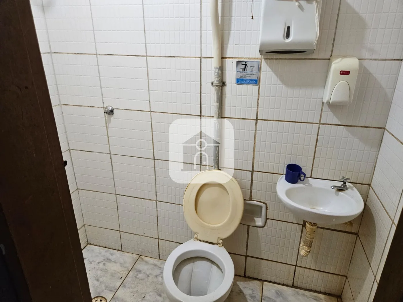 Alugar Comercial / Galp&atilde;o em Uberl&acirc;ndia R$ 3.800,00 - Foto 11