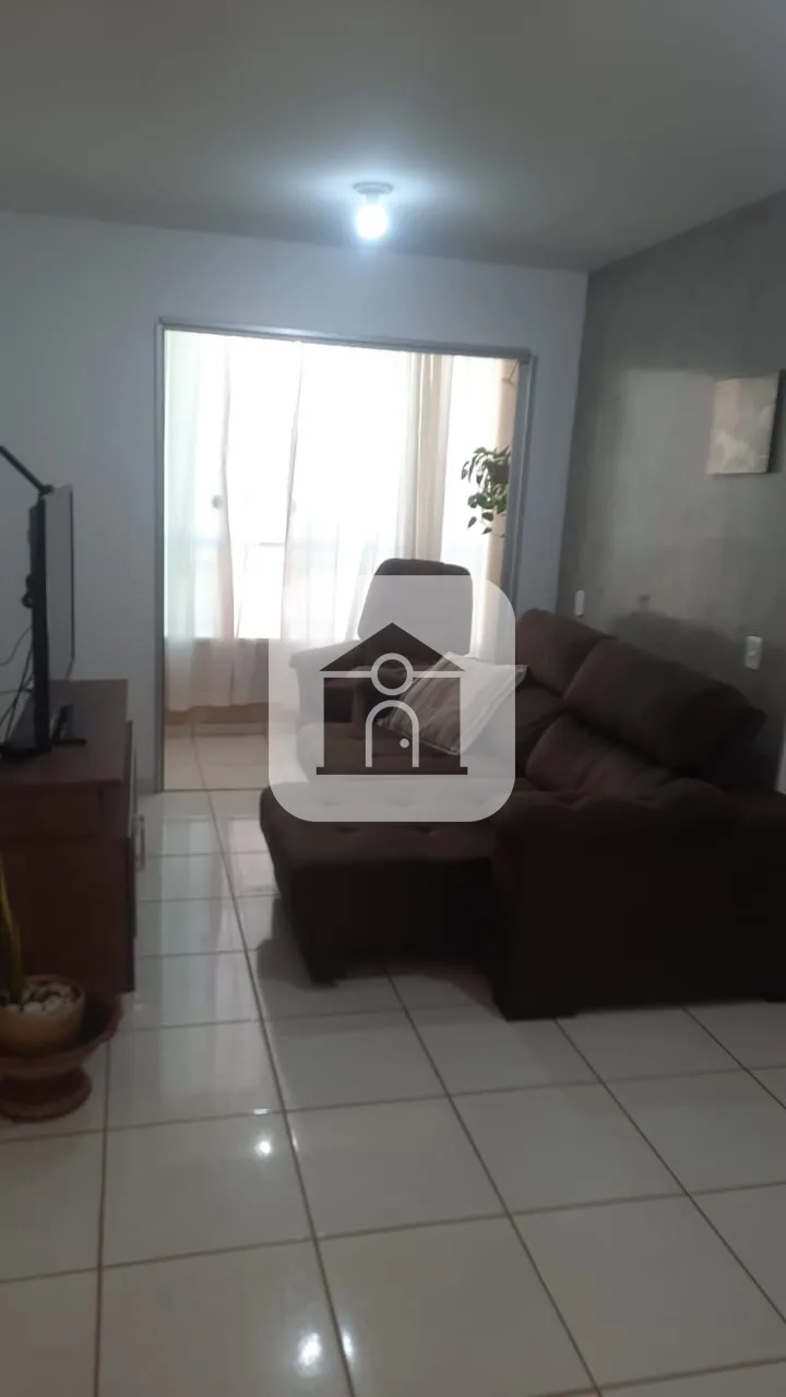 Comprar Apartamento / Padr&atilde;o em Uberlandia R$ 250.000,00 - Foto 1