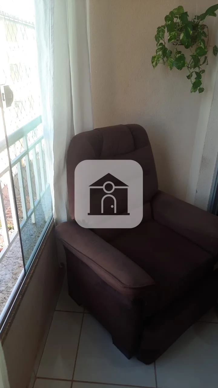 Comprar Apartamento / Padr&atilde;o em Uberlandia R$ 250.000,00 - Foto 8