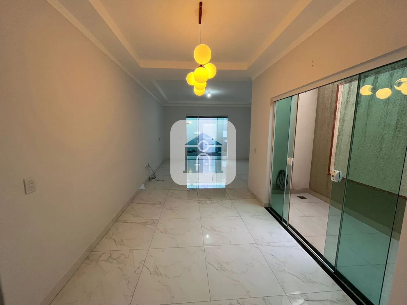 Alugar Casa / Padr&atilde;o em Uberl&acirc;ndia R$ 3.800,00 - Foto 2