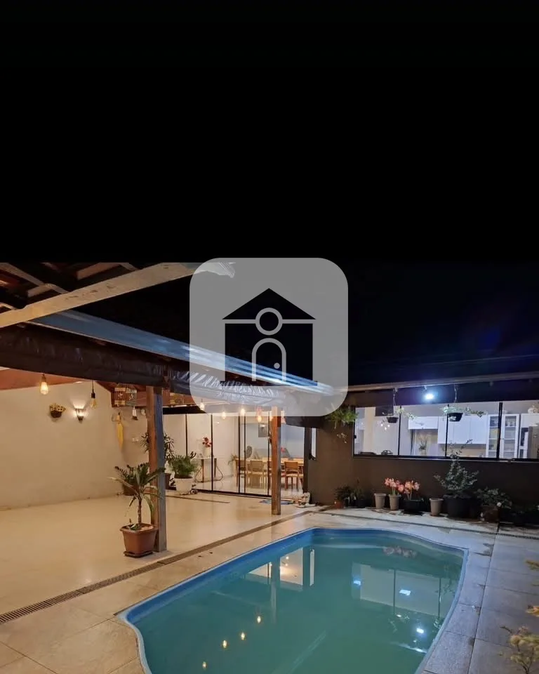 Comprar Casa / Padr&atilde;o em Uberl&acirc;ndia R$ 750.000,00 - Foto 1