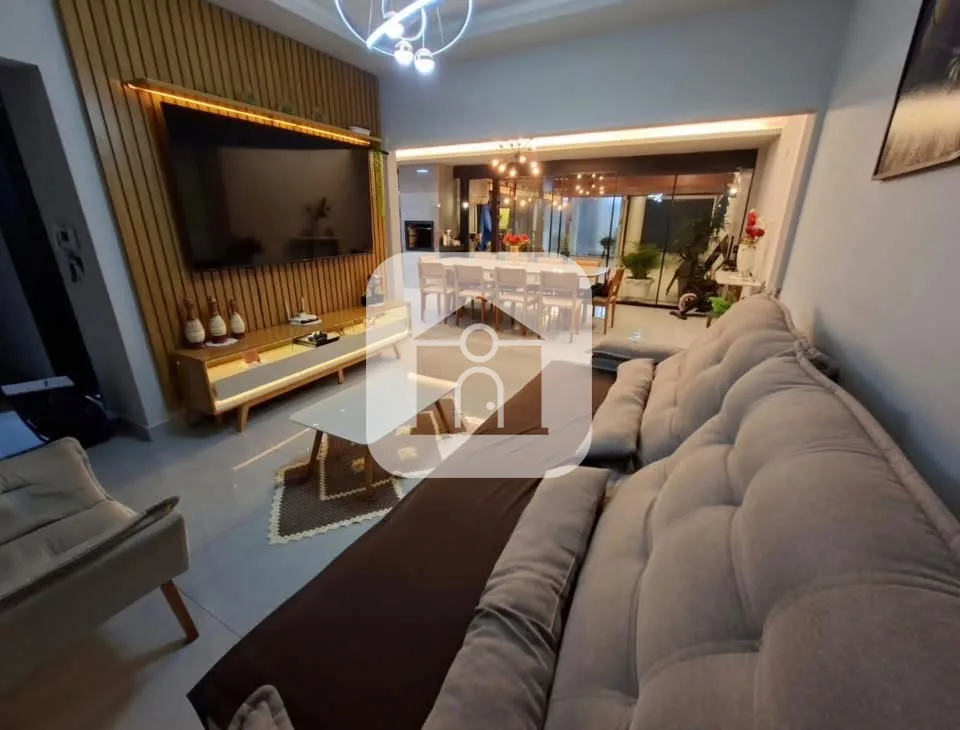 Comprar Casa / Padr&atilde;o em Uberl&acirc;ndia R$ 750.000,00 - Foto 2