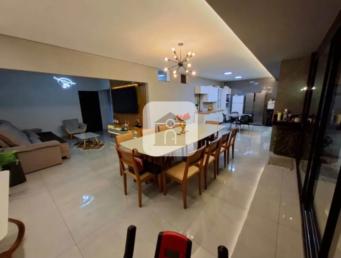 Comprar Casa / Padr&atilde;o em Uberl&acirc;ndia R$ 750.000,00 - Foto 4