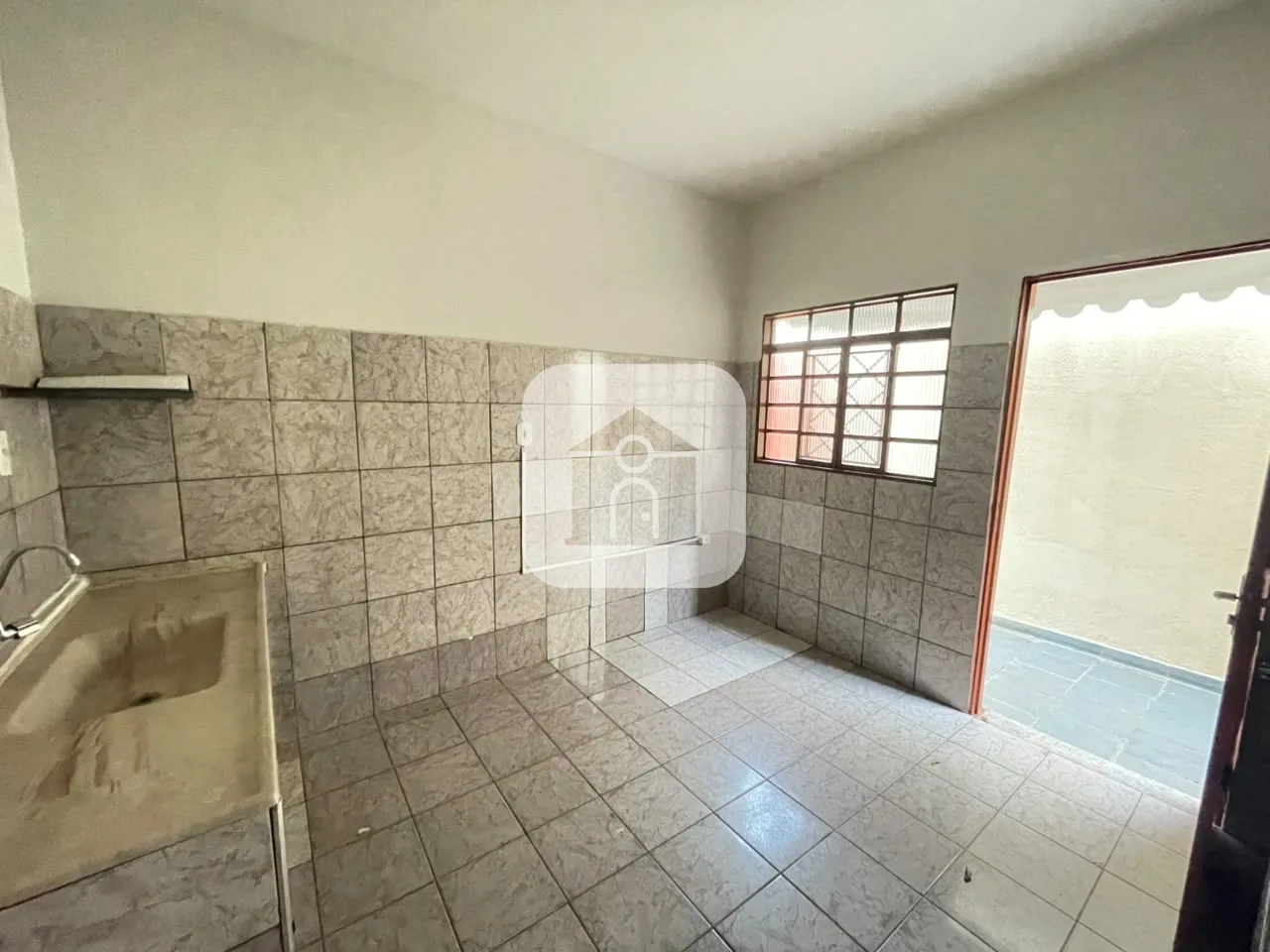 Alugar Casa / Geminada em Uberl&acirc;ndia R$ 1.800,00 - Foto 4