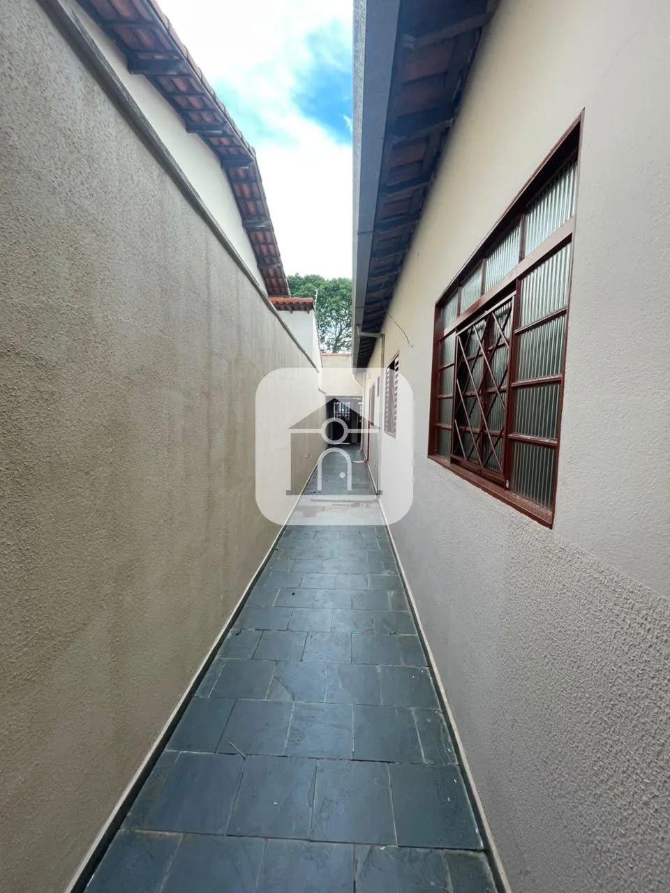 Alugar Casa / Geminada em Uberl&acirc;ndia R$ 1.800,00 - Foto 14