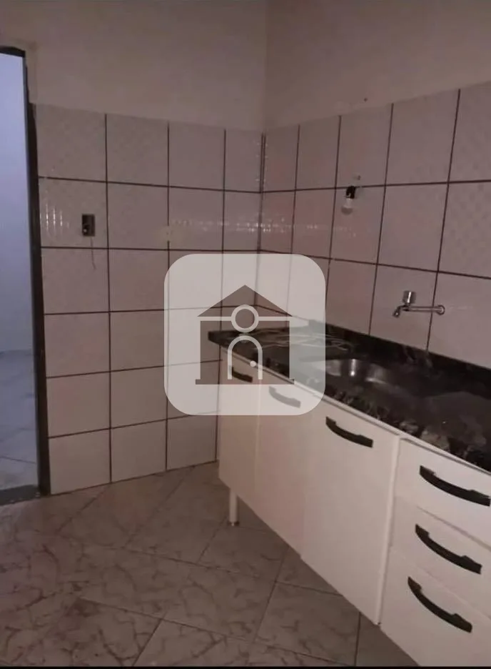 Alugar Casa / Col&ocirc;nia em Uberl&acirc;ndia R$ 1.250,00 - Foto 3
