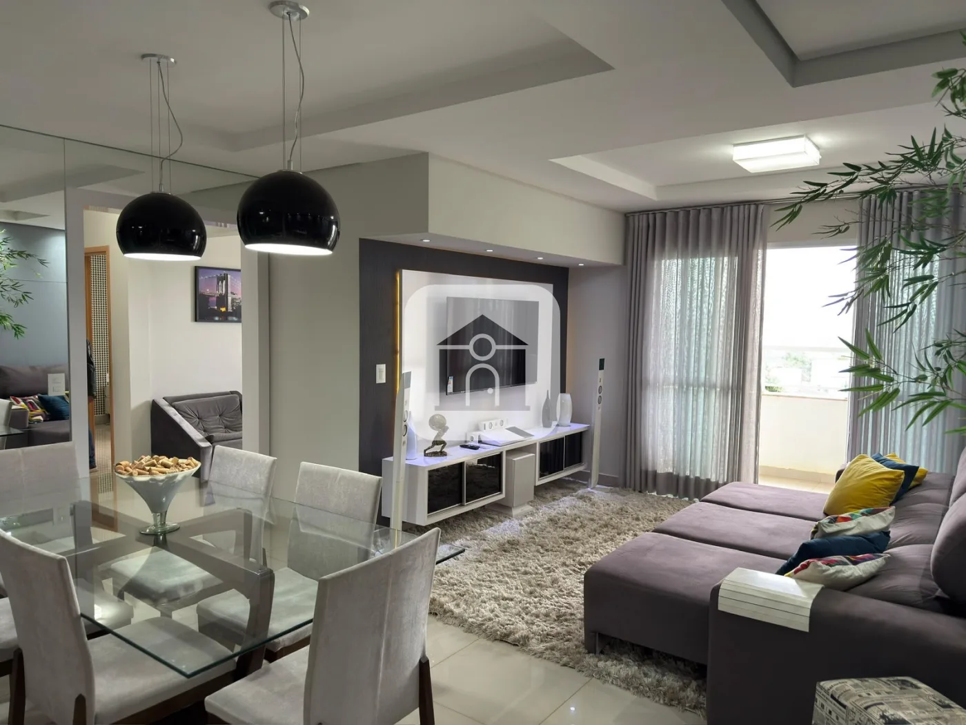 Alugar Apartamento / Padr&atilde;o em Uberl&acirc;ndia R$ 5.400,00 - Foto 1