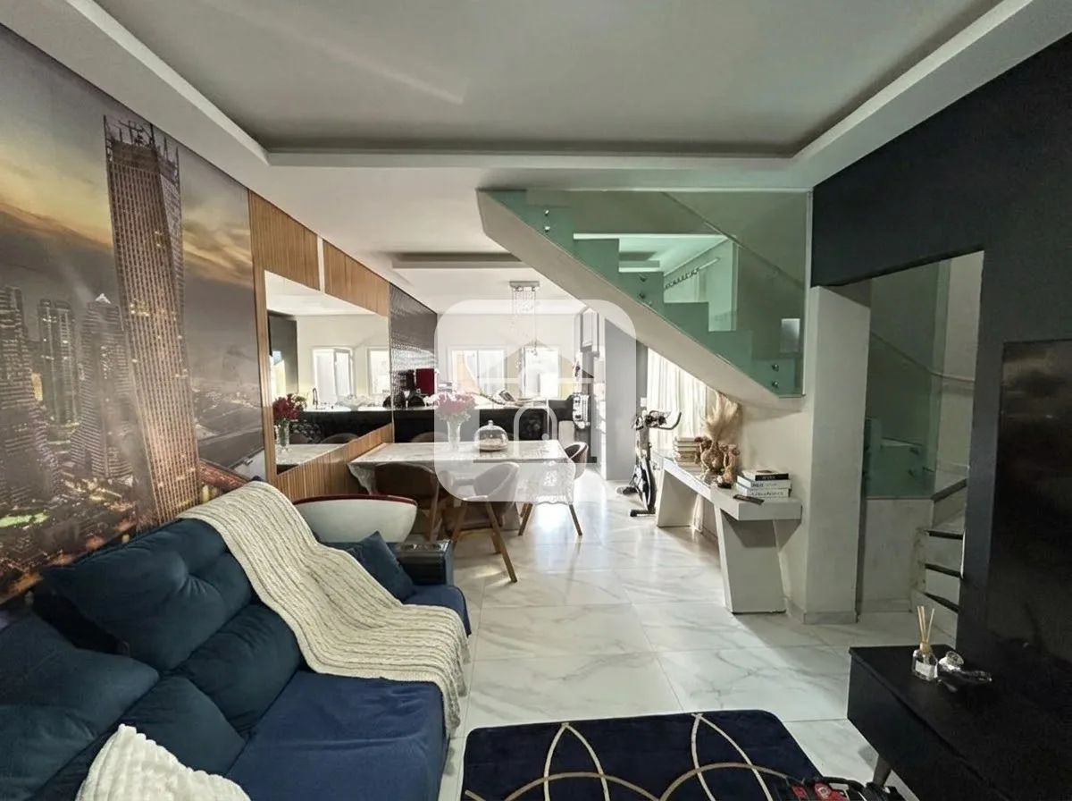 Alugar Casa / Padr&atilde;o em Uberl&acirc;ndia R$ 4.000,00 - Foto 1