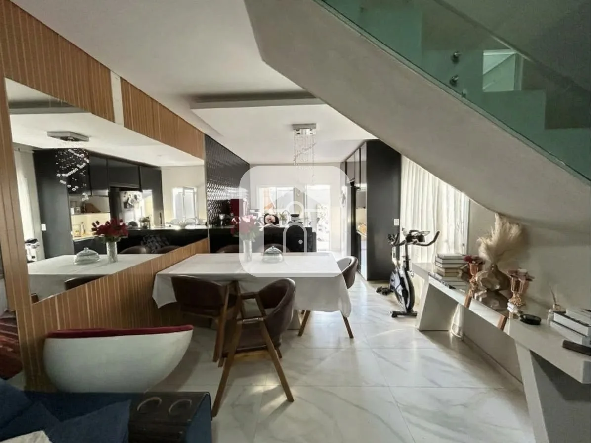 Alugar Casa / Padr&atilde;o em Uberl&acirc;ndia R$ 4.000,00 - Foto 3