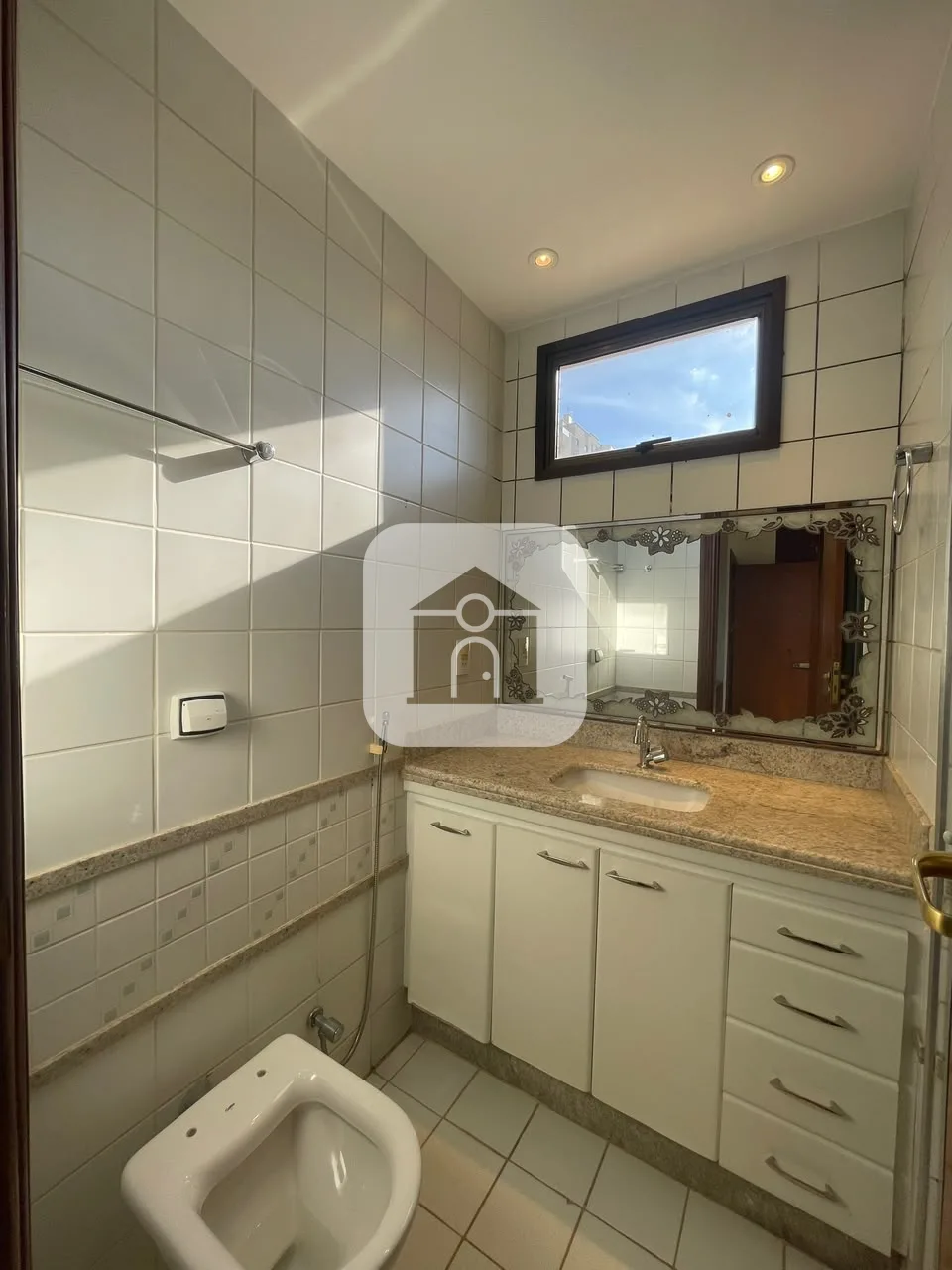 Alugar Apartamento / Padr&atilde;o em Uberl&acirc;ndia R$ 2.700,00 - Foto 18