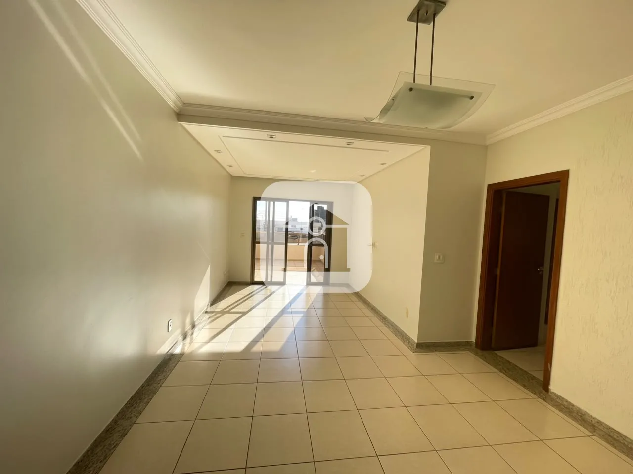 Alugar Apartamento / Padr&atilde;o em Uberl&acirc;ndia R$ 2.700,00 - Foto 1