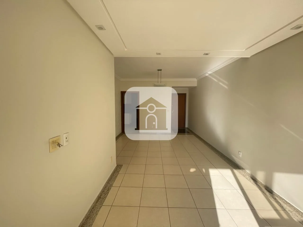 Alugar Apartamento / Padr&atilde;o em Uberl&acirc;ndia R$ 2.700,00 - Foto 2