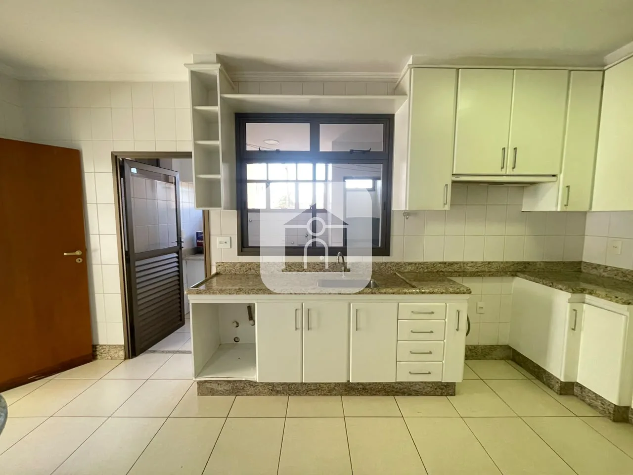 Alugar Apartamento / Padr&atilde;o em Uberl&acirc;ndia R$ 2.700,00 - Foto 8
