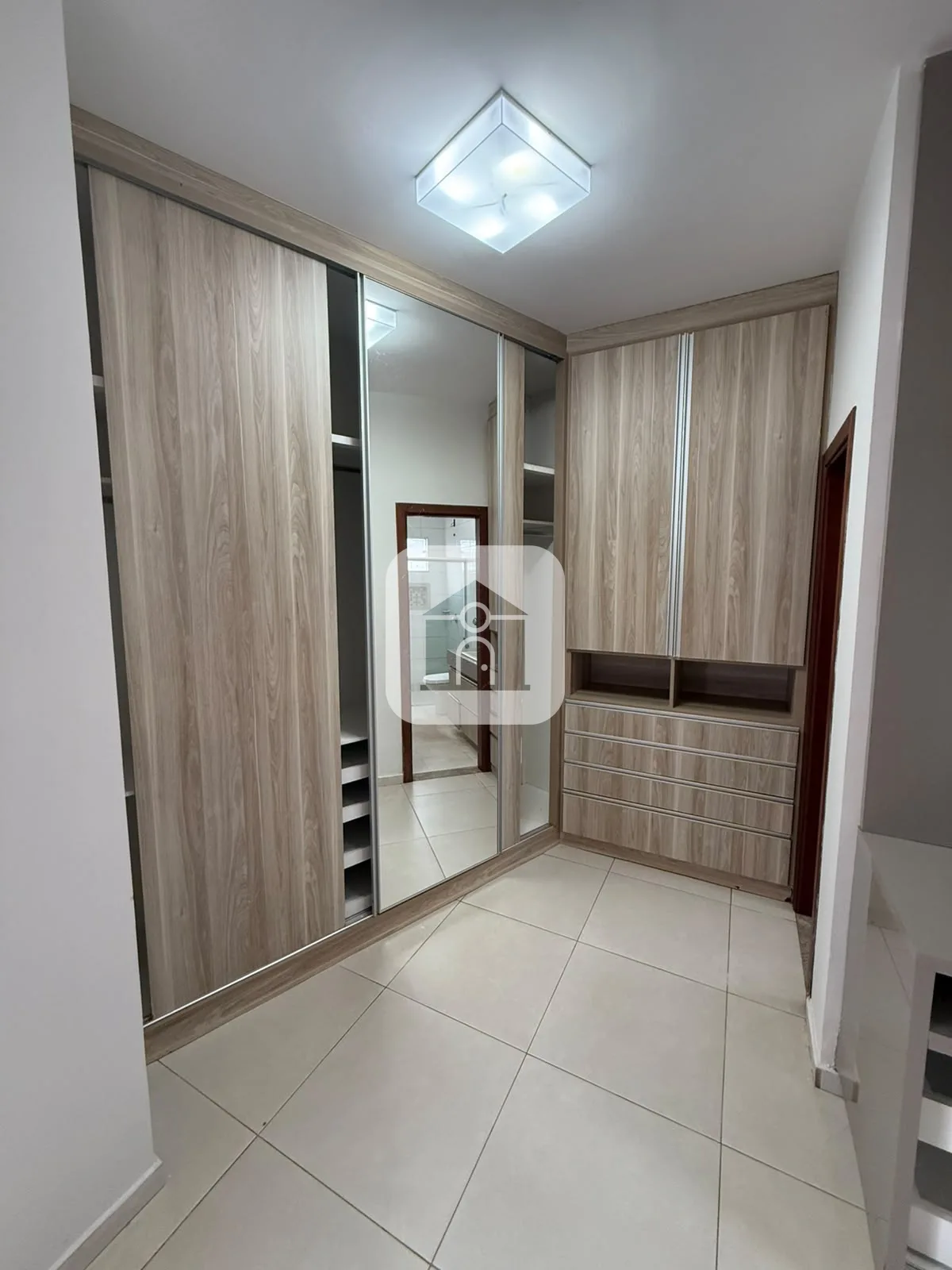 Alugar Casa / Padr&atilde;o em Araguari R$ 3.500,00 - Foto 20