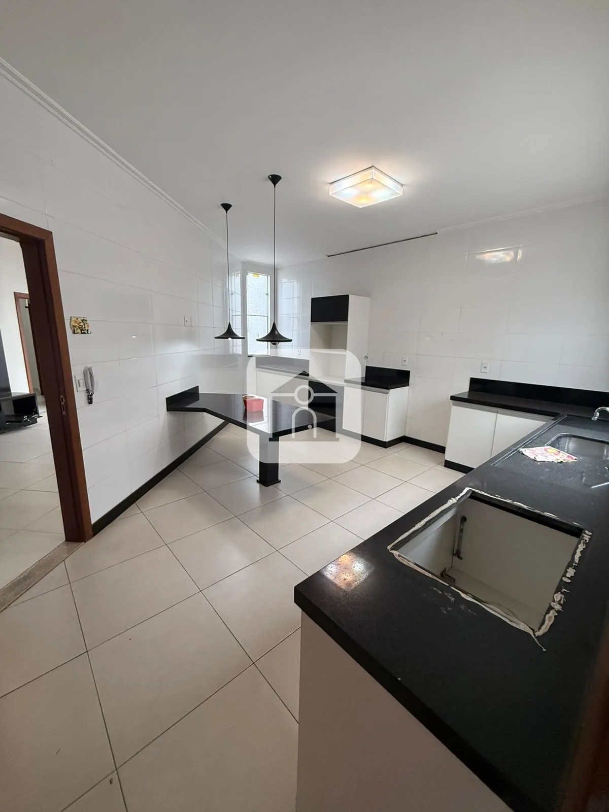 Alugar Casa / Padr&atilde;o em Araguari R$ 3.500,00 - Foto 21