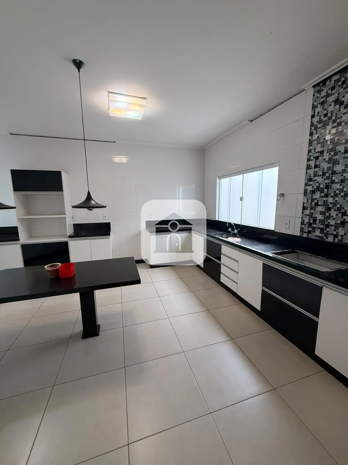 Alugar Casa / Padr&atilde;o em Araguari R$ 3.500,00 - Foto 22