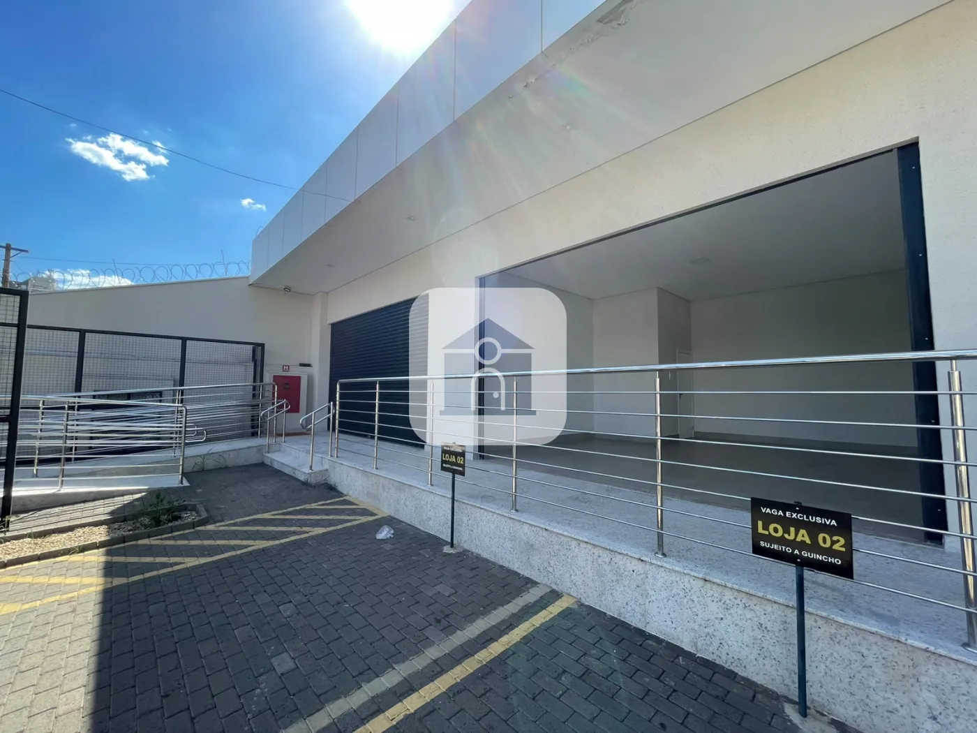 Alugar Comercial / Loja em Uberl&acirc;ndia R$ 3.500,00 - Foto 6