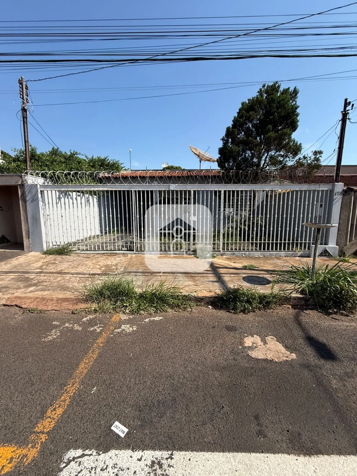 Comprar Casa / Padr&atilde;o em Araguari R$ 450.000,00 - Foto 1