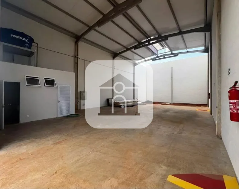 Alugar Comercial / Galp&atilde;o em Uberl&acirc;ndia R$ 5.500,00 - Foto 2