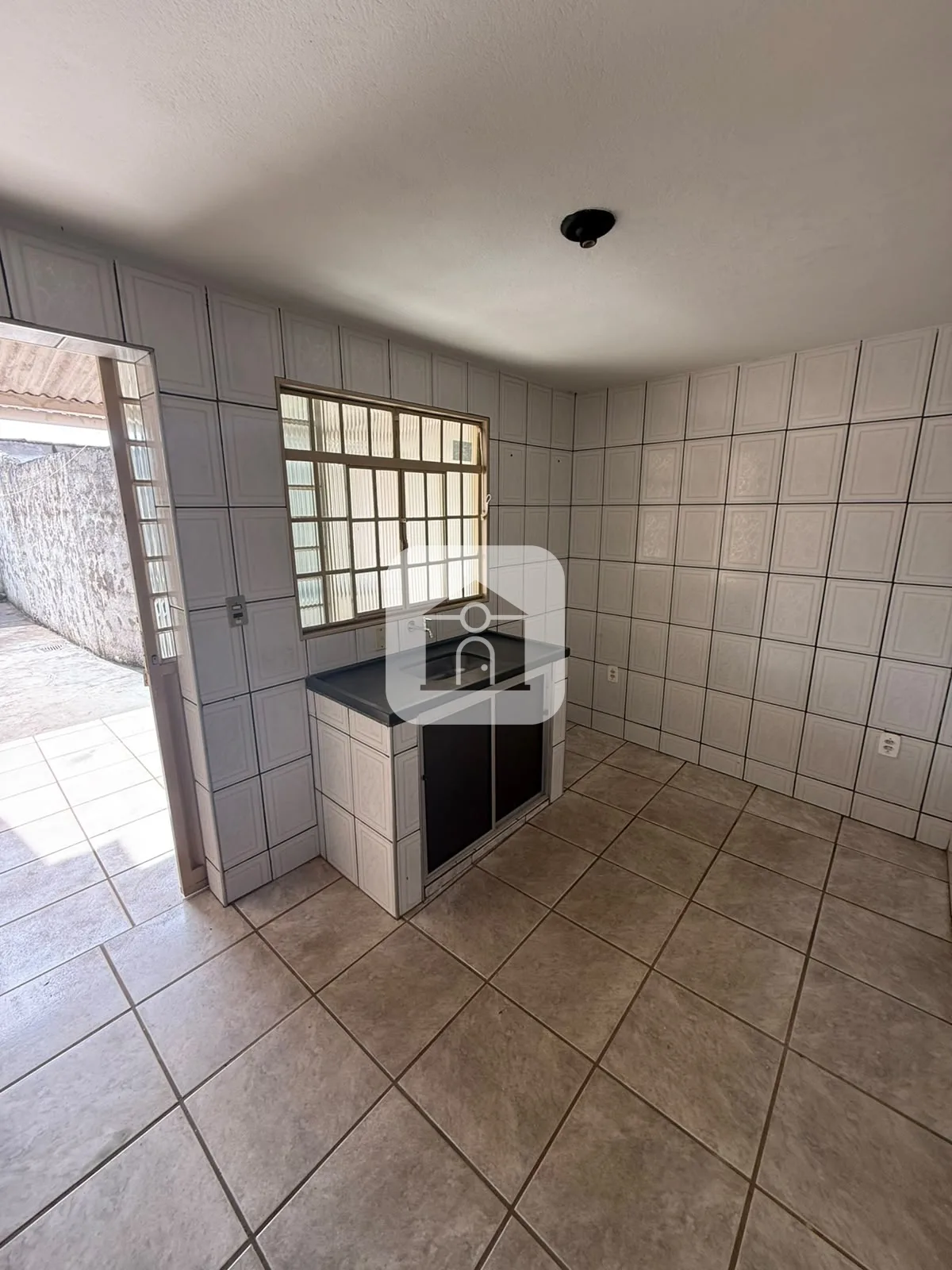 Alugar Casa / Padr&atilde;o em Araguari R$ 900,00 - Foto 7