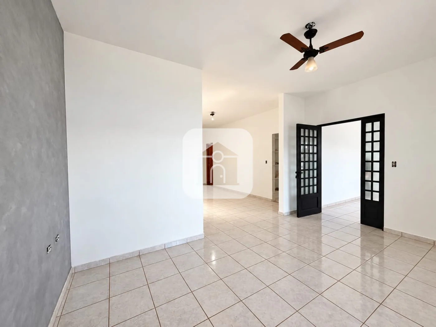 Alugar Casa / Padr&atilde;o em Uberl&acirc;ndia R$ 2.800,00 - Foto 5