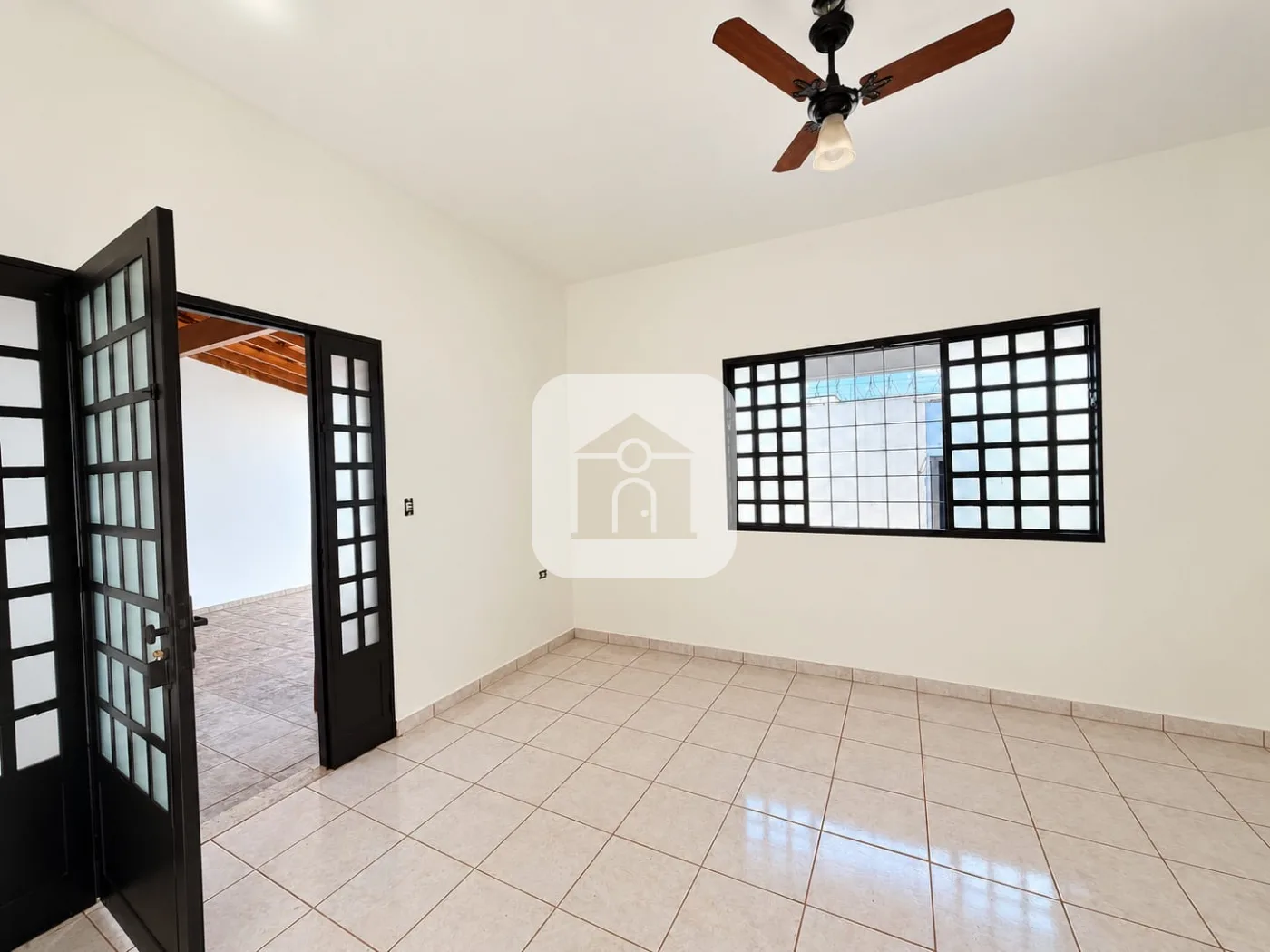 Alugar Casa / Padr&atilde;o em Uberl&acirc;ndia R$ 2.800,00 - Foto 3