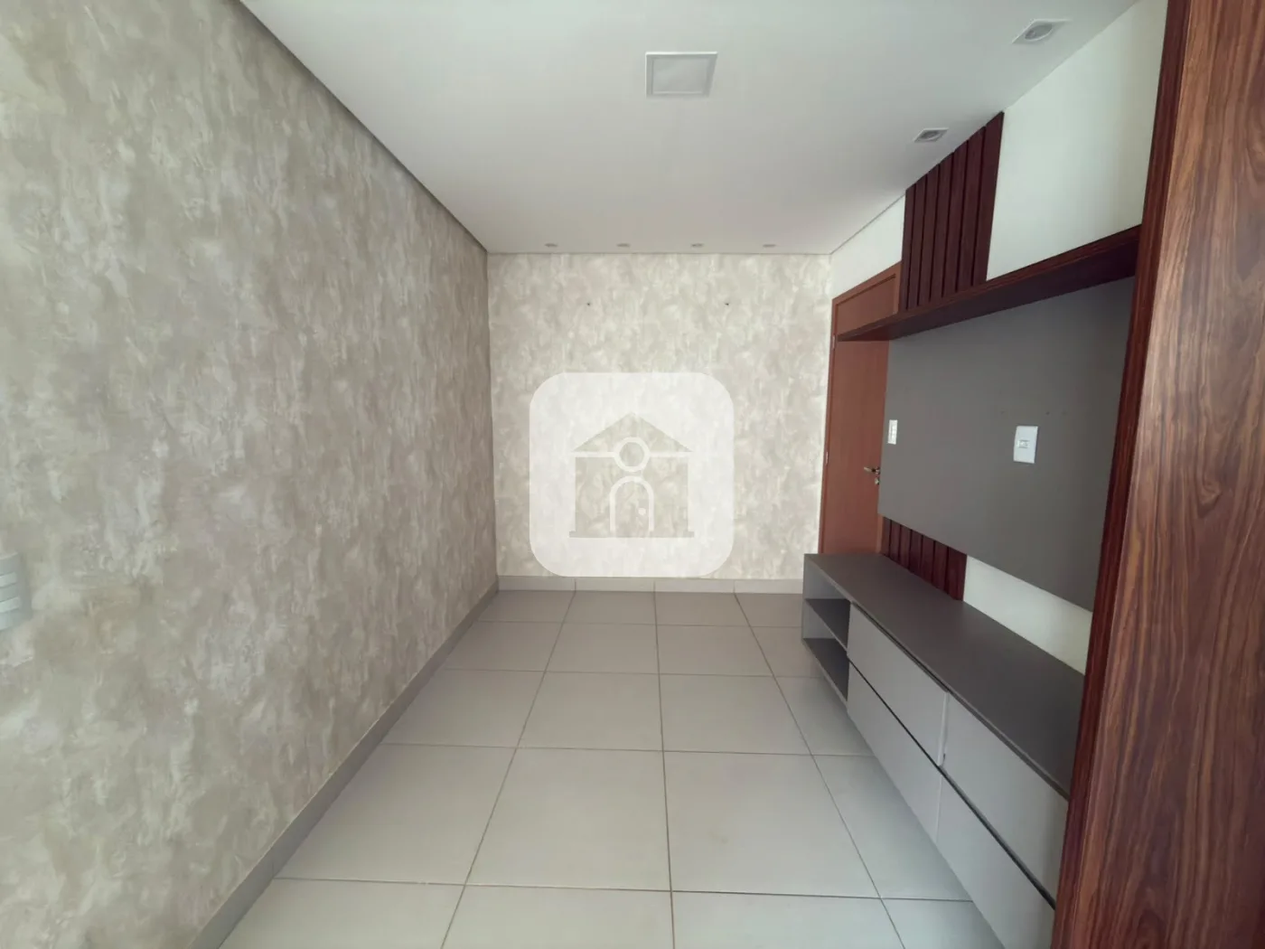Alugar Apartamento / Padr&atilde;o em Uberl&acirc;ndia R$ 1.800,00 - Foto 3