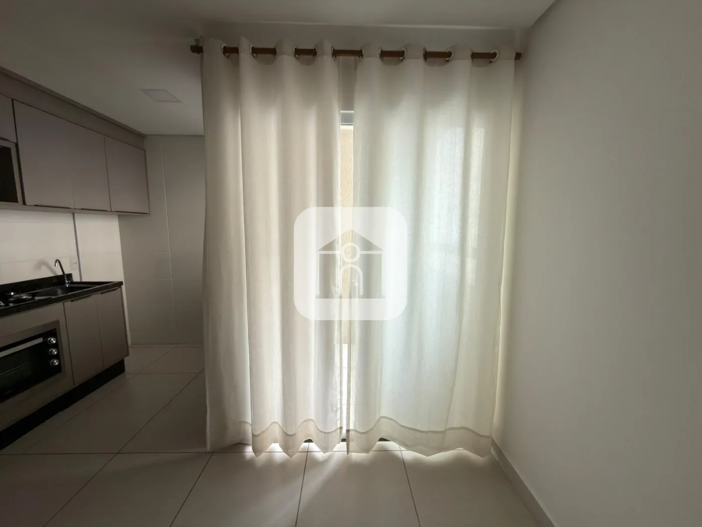 Alugar Apartamento / Padr&atilde;o em Uberl&acirc;ndia R$ 1.800,00 - Foto 11