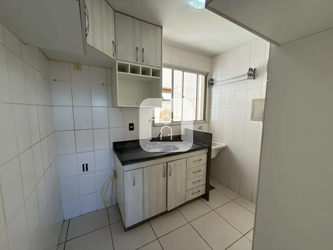 Alugar Apartamento / Padr&atilde;o em Uberlandia R$ 1.400,00 - Foto 5