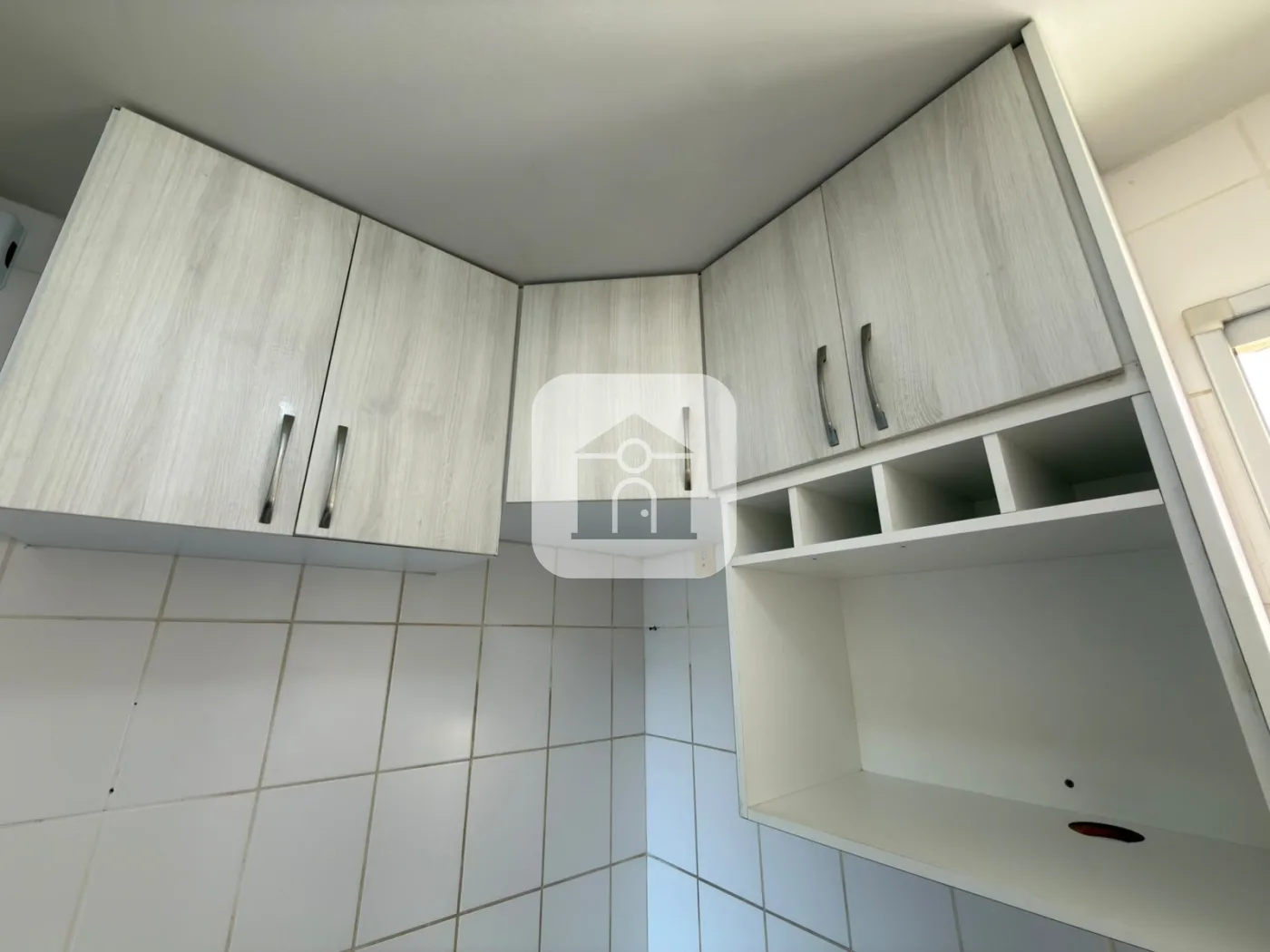 Alugar Apartamento / Padr&atilde;o em Uberlandia R$ 1.400,00 - Foto 9