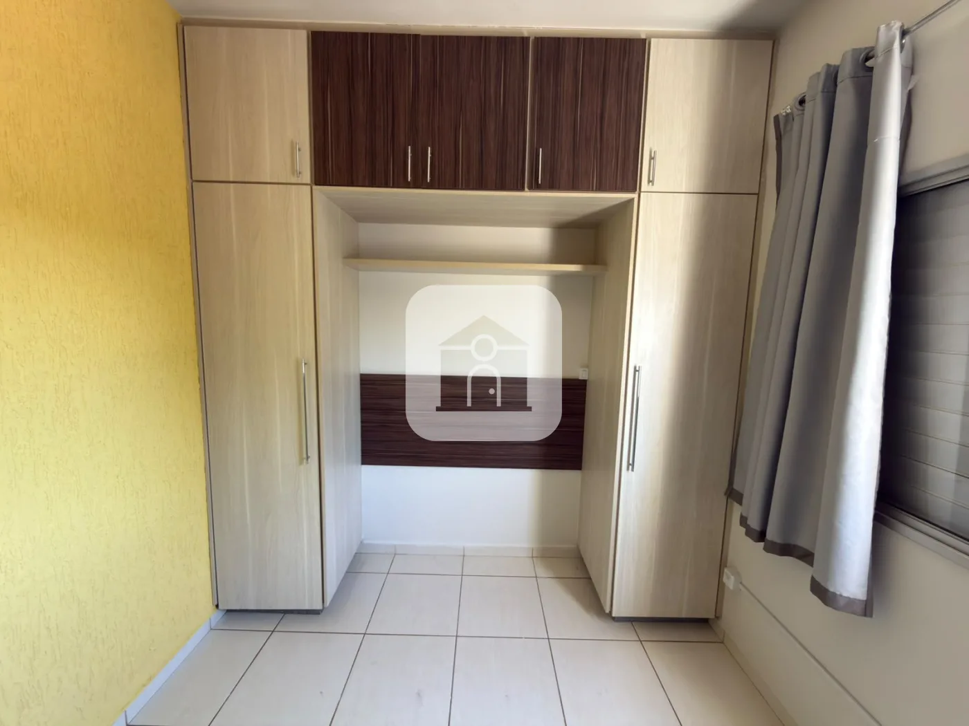 Alugar Apartamento / Padr&atilde;o em Uberlandia R$ 1.400,00 - Foto 12