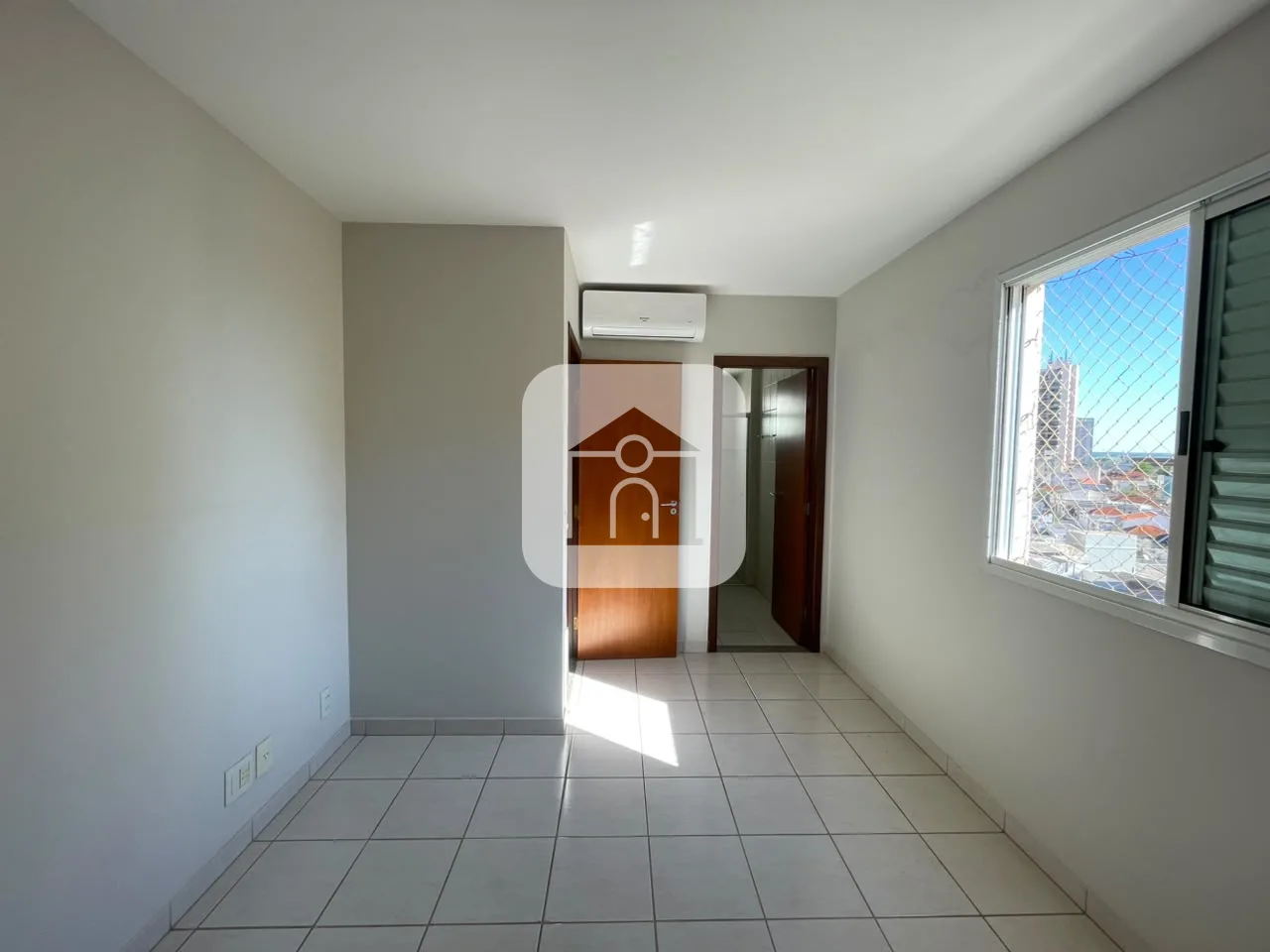 Alugar Apartamento / Padr&atilde;o em Uberlandia R$ 2.900,00 - Foto 8