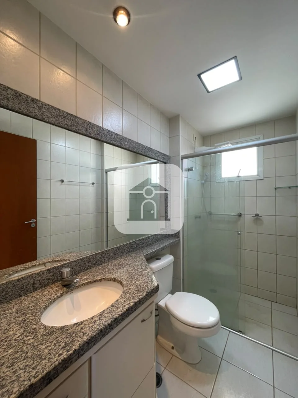 Alugar Apartamento / Padr&atilde;o em Uberlandia R$ 2.900,00 - Foto 16