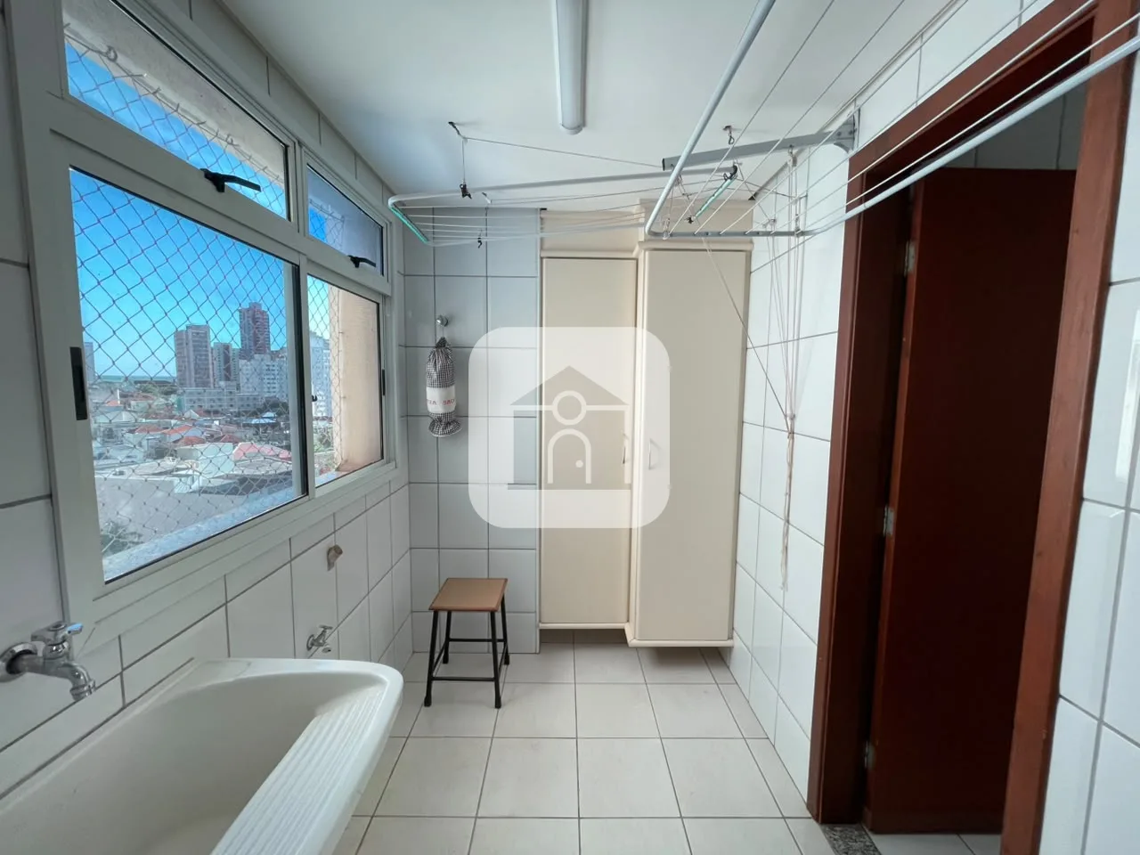 Alugar Apartamento / Padr&atilde;o em Uberlandia R$ 2.900,00 - Foto 6