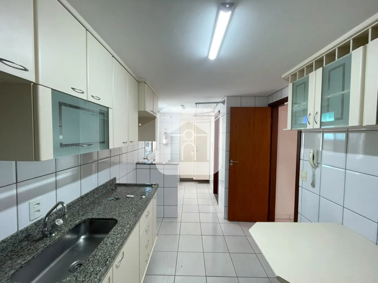 Alugar Apartamento / Padr&atilde;o em Uberlandia R$ 2.900,00 - Foto 5