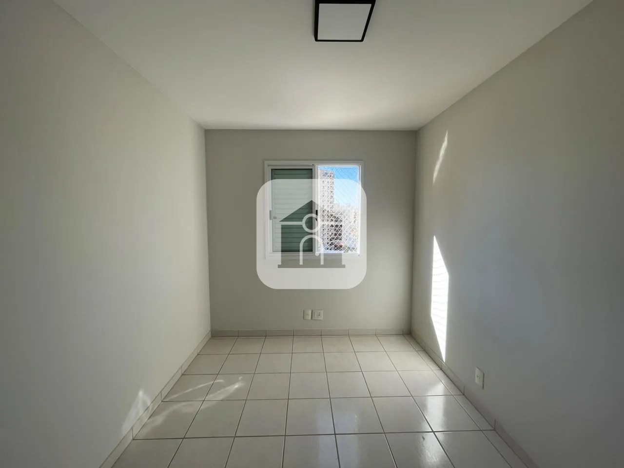 Alugar Apartamento / Padr&atilde;o em Uberlandia R$ 2.900,00 - Foto 9