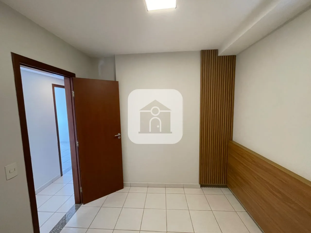 Alugar Apartamento / Padr&atilde;o em Uberlandia R$ 2.900,00 - Foto 11