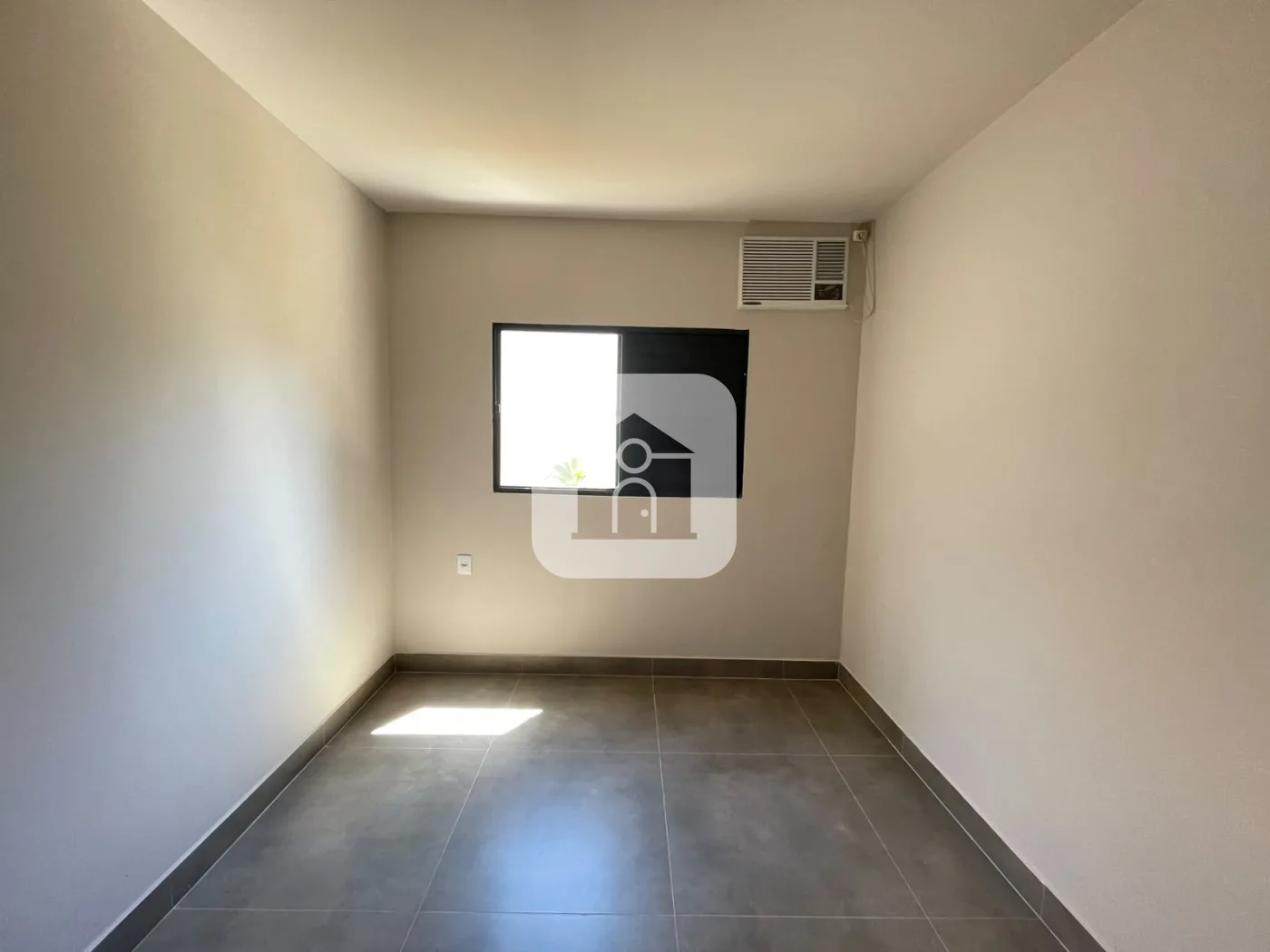 Alugar Casa / Padr&atilde;o em Uberl&acirc;ndia R$ 6.000,00 - Foto 10