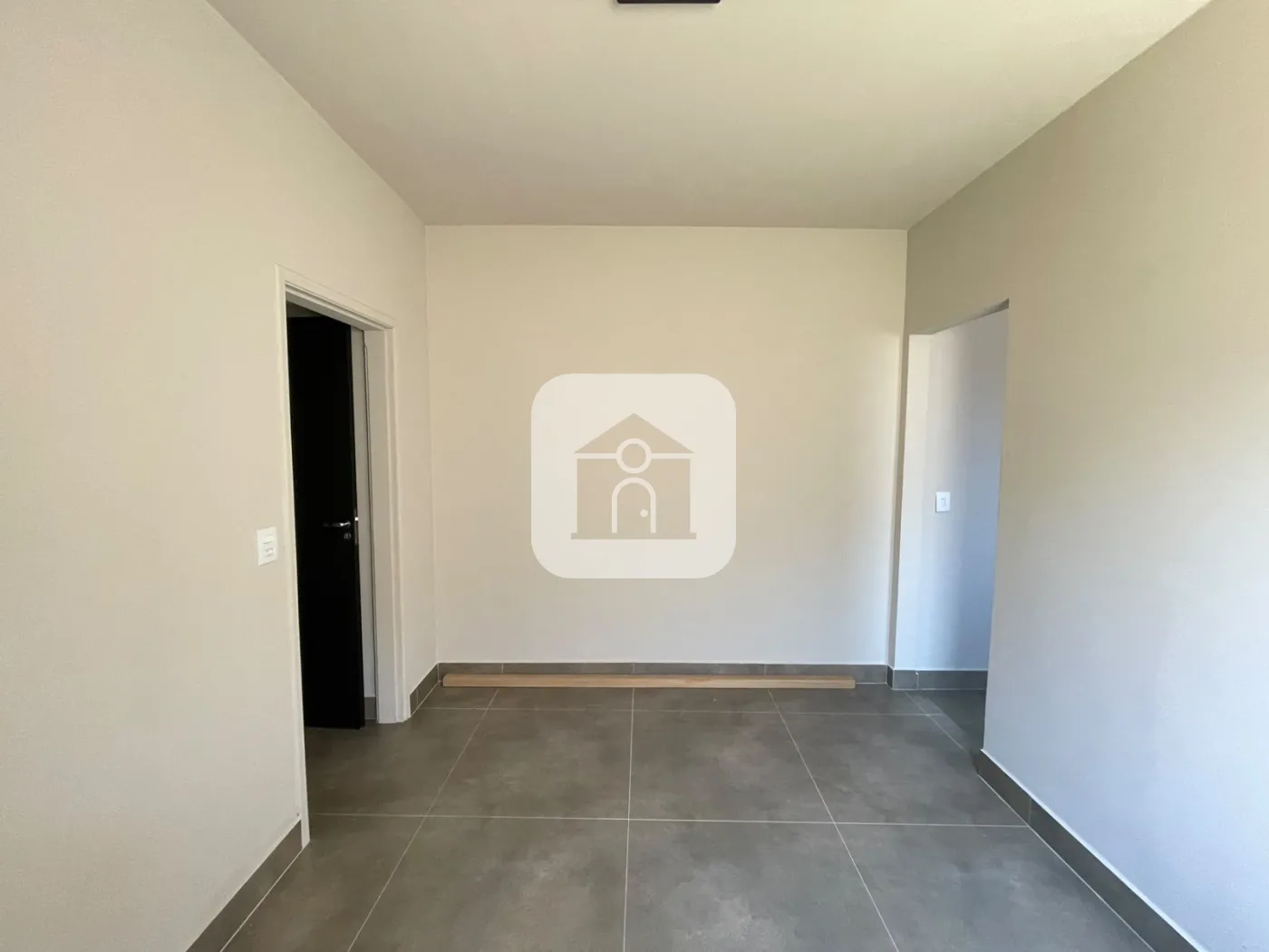 Alugar Casa / Padr&atilde;o em Uberl&acirc;ndia R$ 6.000,00 - Foto 12