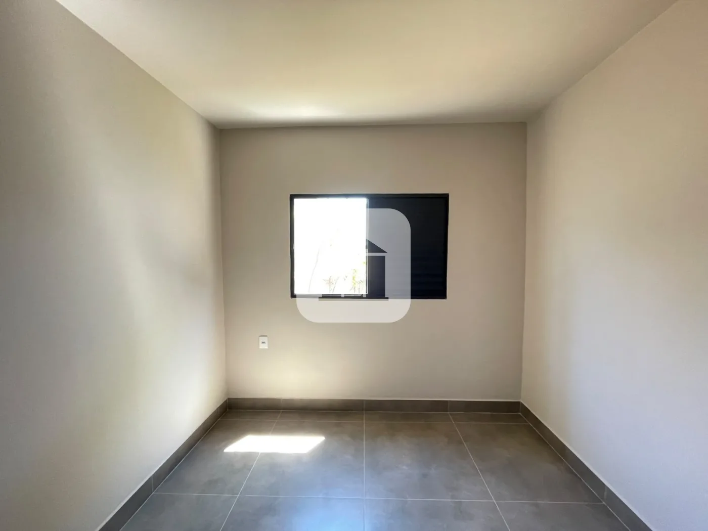 Alugar Casa / Padr&atilde;o em Uberl&acirc;ndia R$ 6.000,00 - Foto 14