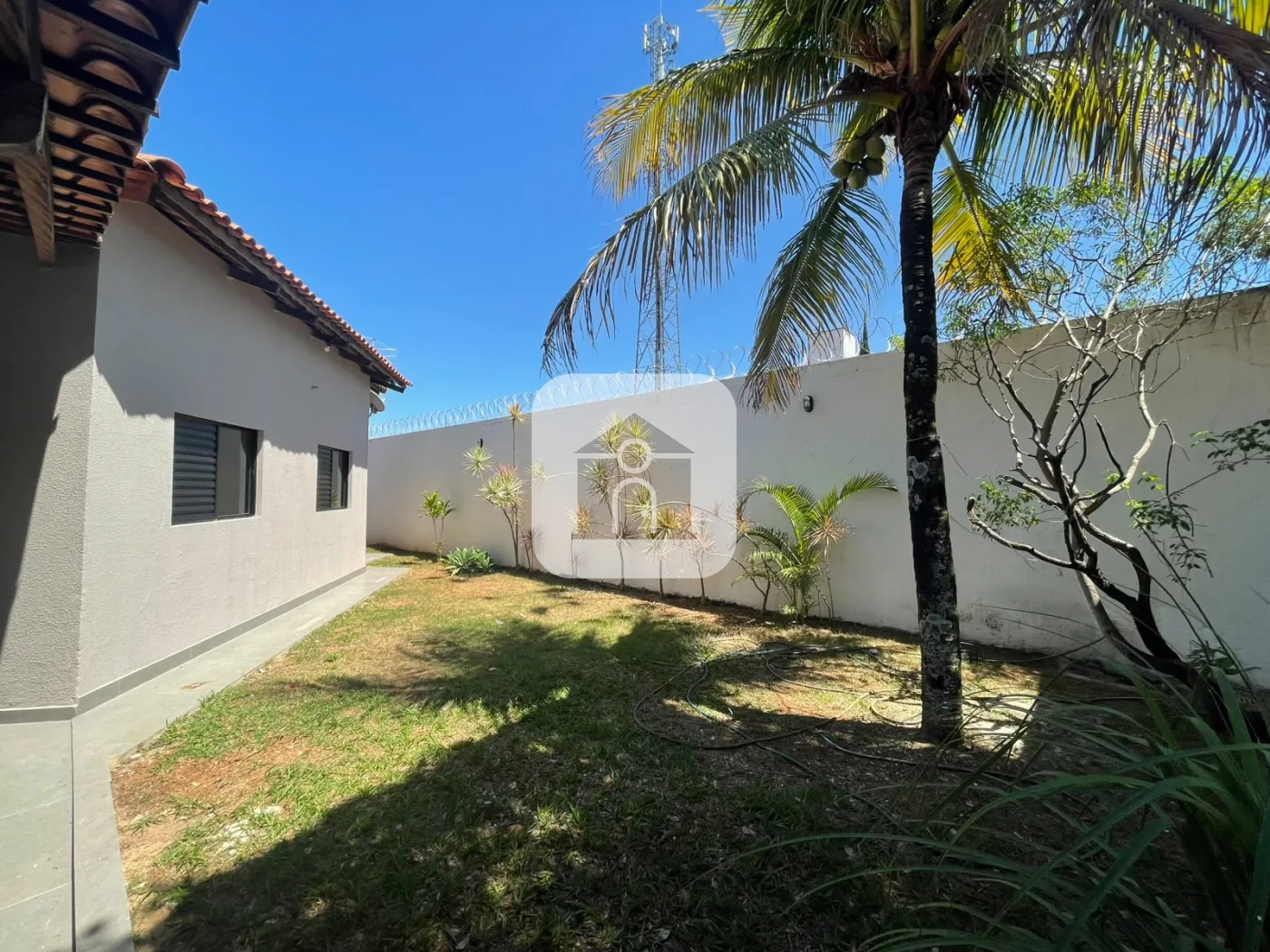 Alugar Casa / Padr&atilde;o em Uberl&acirc;ndia R$ 6.000,00 - Foto 22