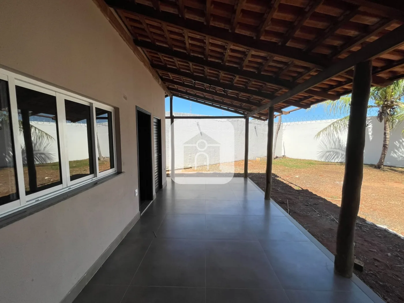 Alugar Casa / Padr&atilde;o em Uberl&acirc;ndia R$ 6.000,00 - Foto 4