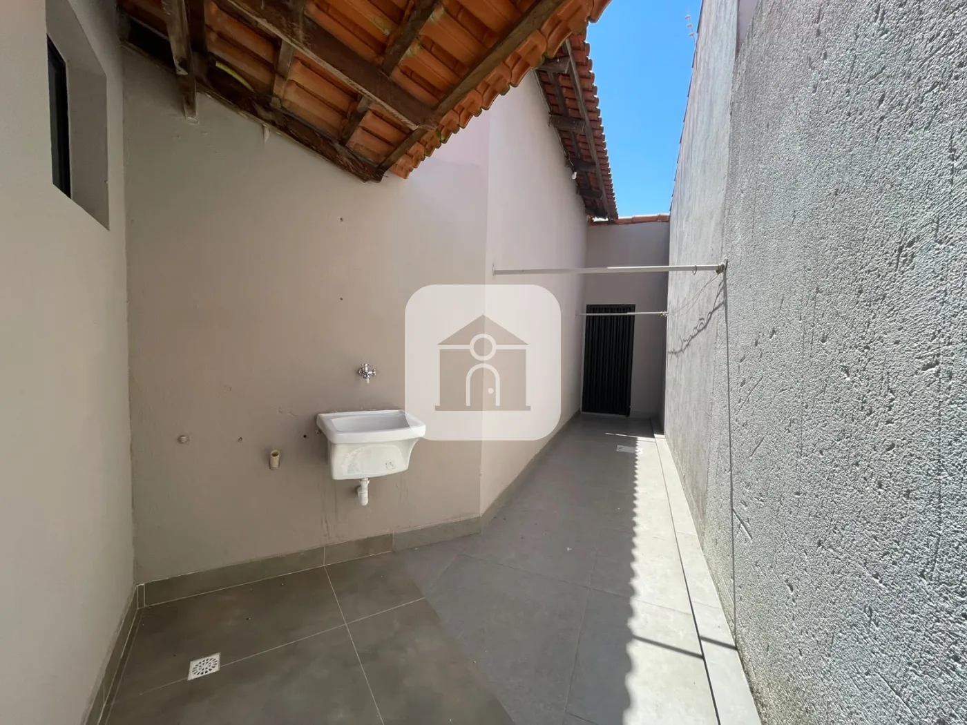 Alugar Casa / Padr&atilde;o em Uberl&acirc;ndia R$ 6.000,00 - Foto 16