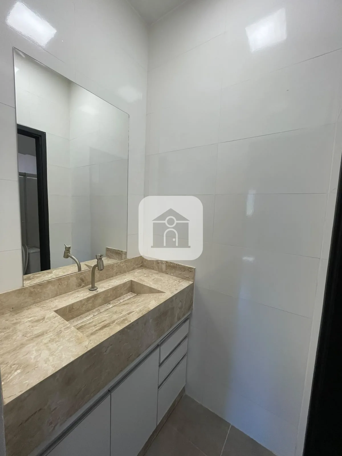 Alugar Casa / Padr&atilde;o em Uberl&acirc;ndia R$ 6.000,00 - Foto 17