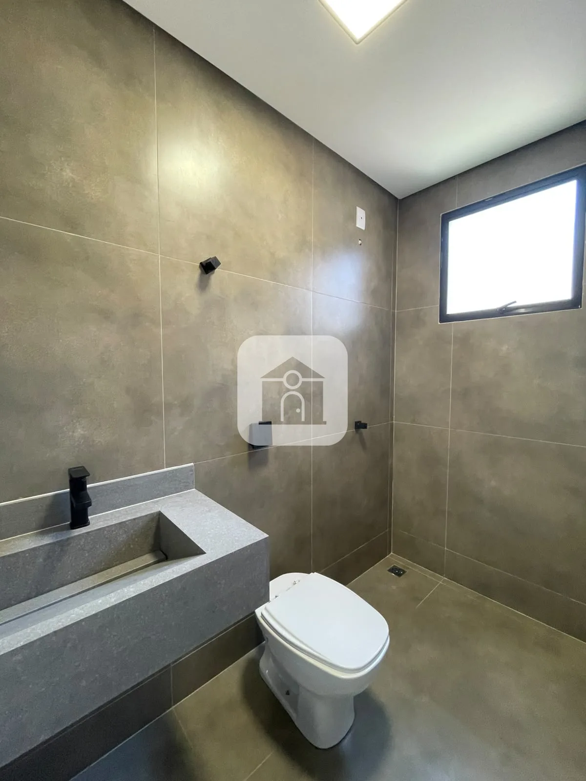 Alugar Casa / Padr&atilde;o em Uberl&acirc;ndia R$ 6.000,00 - Foto 18