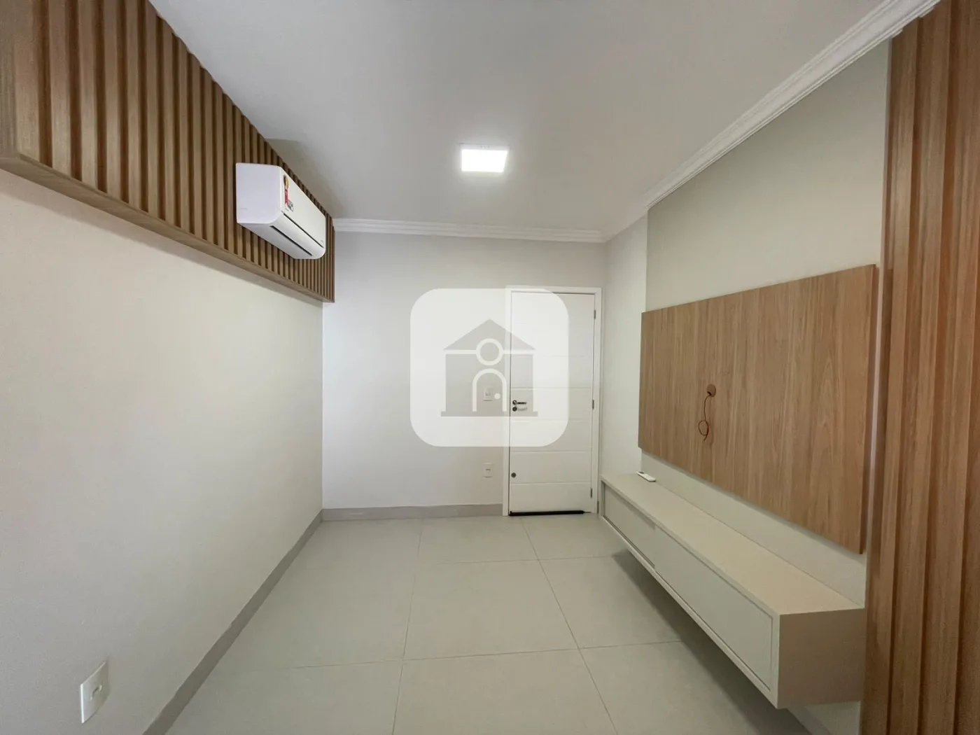 Alugar Apartamento / Padr&atilde;o em Uberl&acirc;ndia R$ 2.700,00 - Foto 2