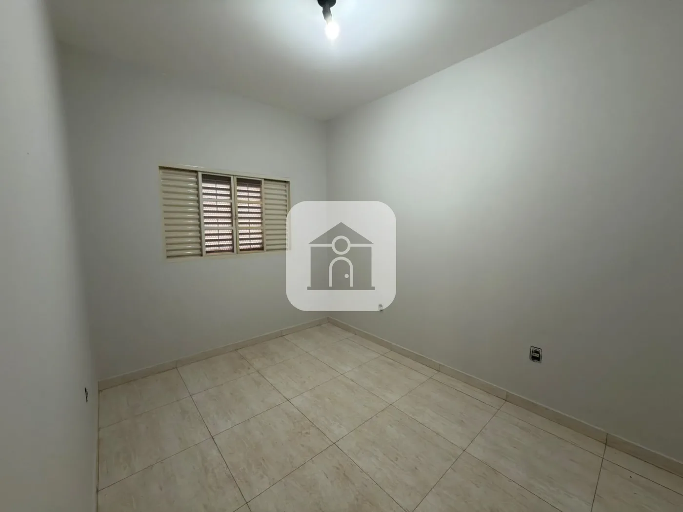 Alugar Casa / Padr&atilde;o em Uberl&acirc;ndia R$ 3.000,00 - Foto 11