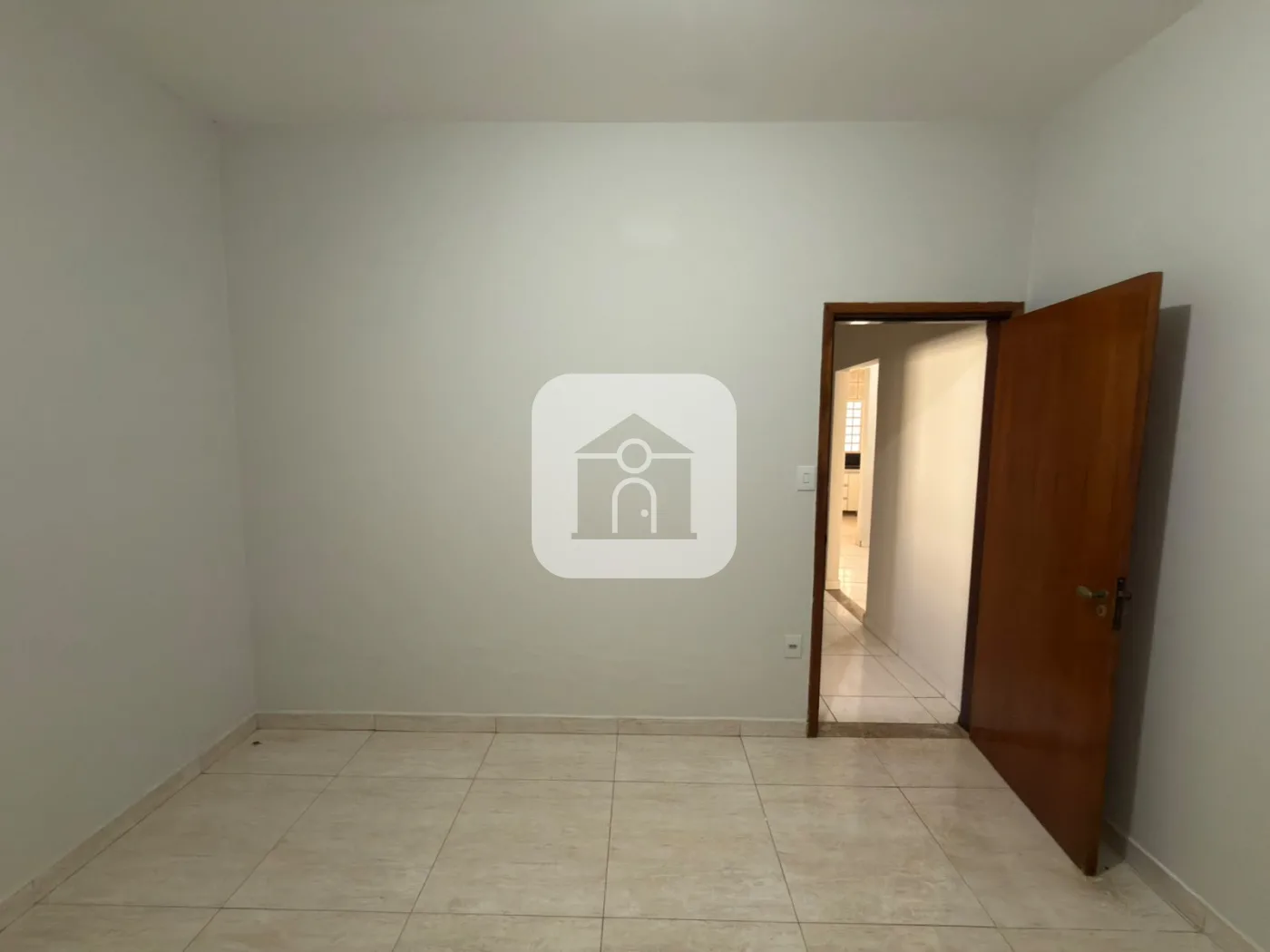 Alugar Casa / Padr&atilde;o em Uberl&acirc;ndia R$ 3.000,00 - Foto 14